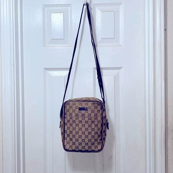 Aunthentic Gucci monogram crossbody (with COA) - Picture 3 of 15